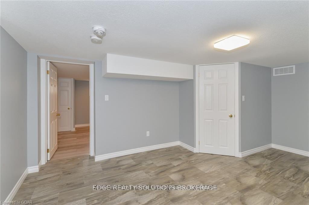 Photo 32 of 130 Forfar Street E, Centre Wellington, Fergus — HOMEH