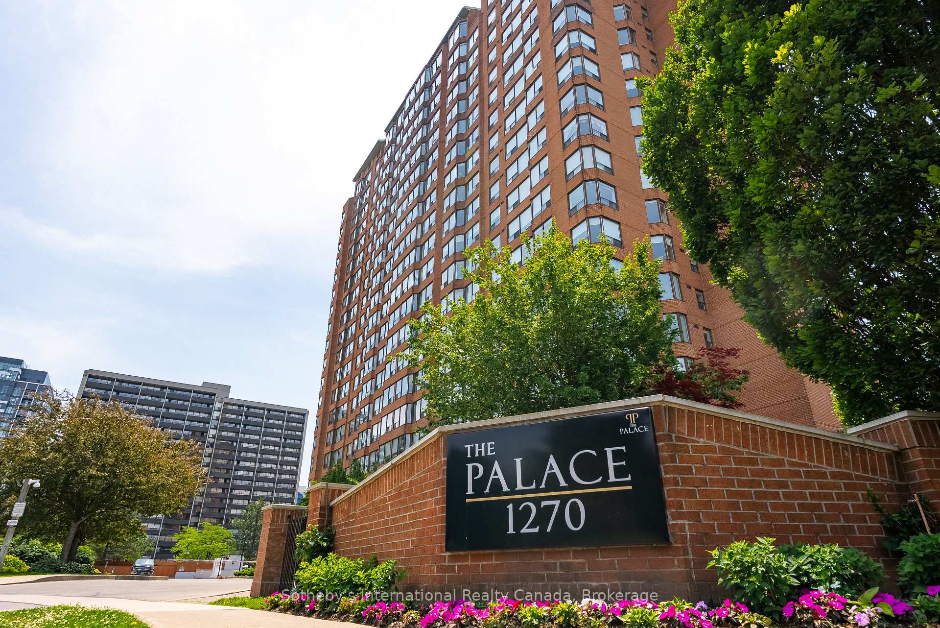 Photo 3 of Unit 1910, 1270 Maple Crossing Boulevard, Burlington, Brant — HOMEH