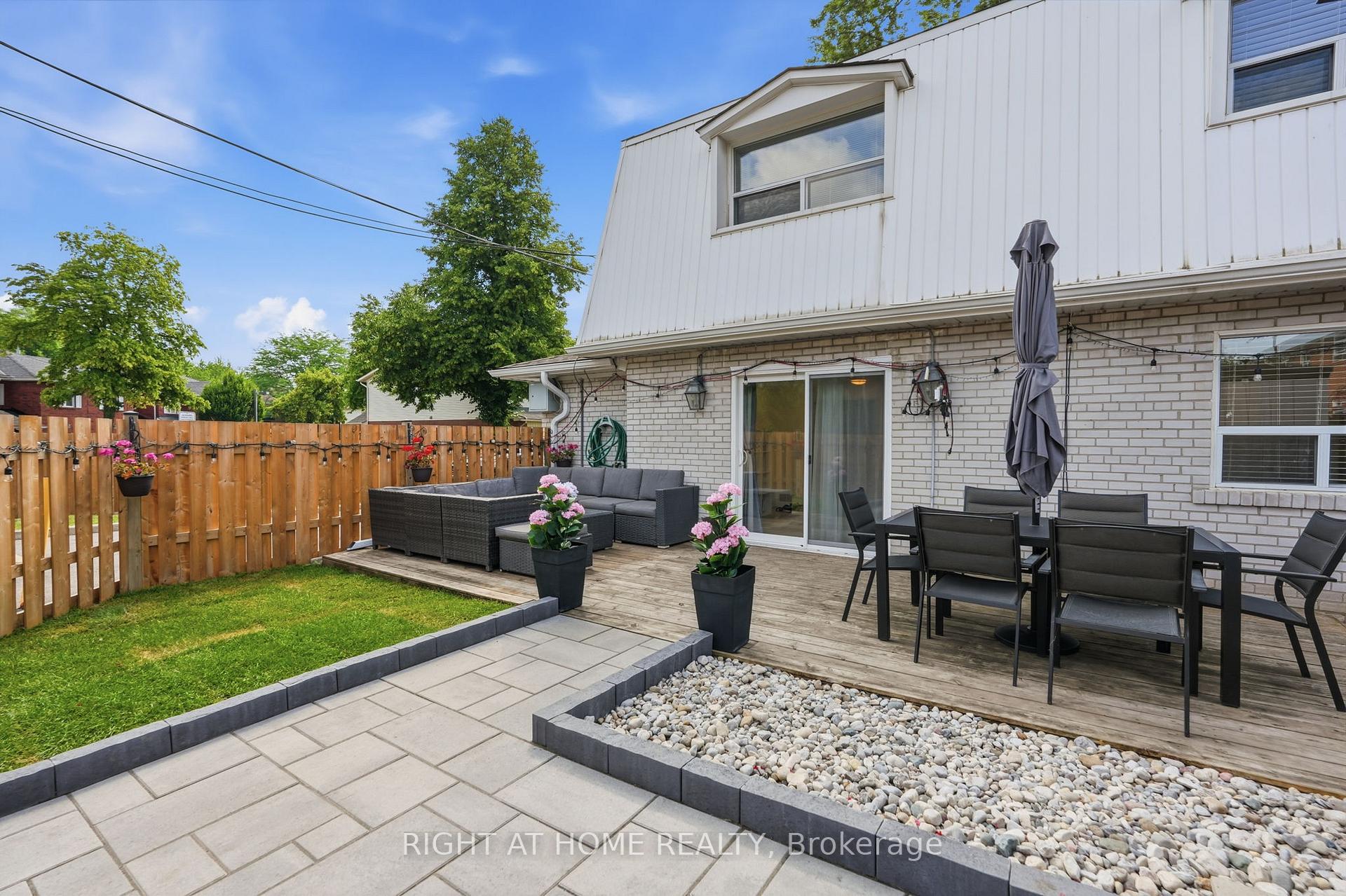 Photo 28 of Unit 4, 475 Claridge Road, Burlington, Roseland — HOMEH