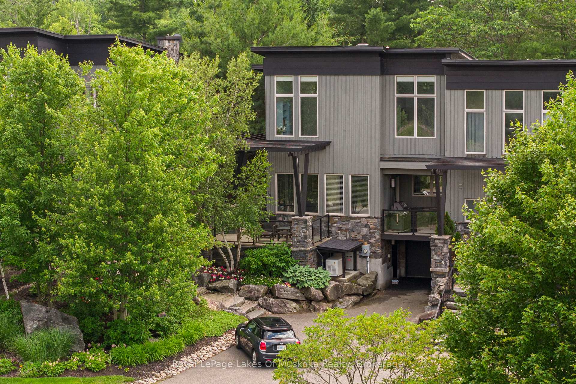 Photo 4 of 76 Carrick Trail, Gravenhurst, Muskoka (S) — HOMEH