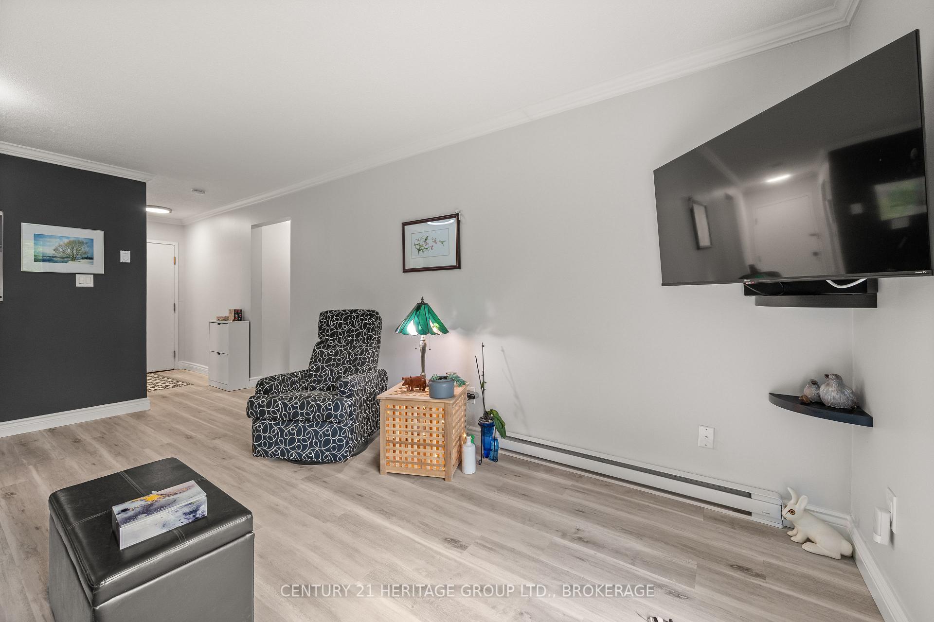 Photo 17 of Unit 114, 573 Armstrong Road E, Kingston, West of Sir John A. Blvd — HOMEH