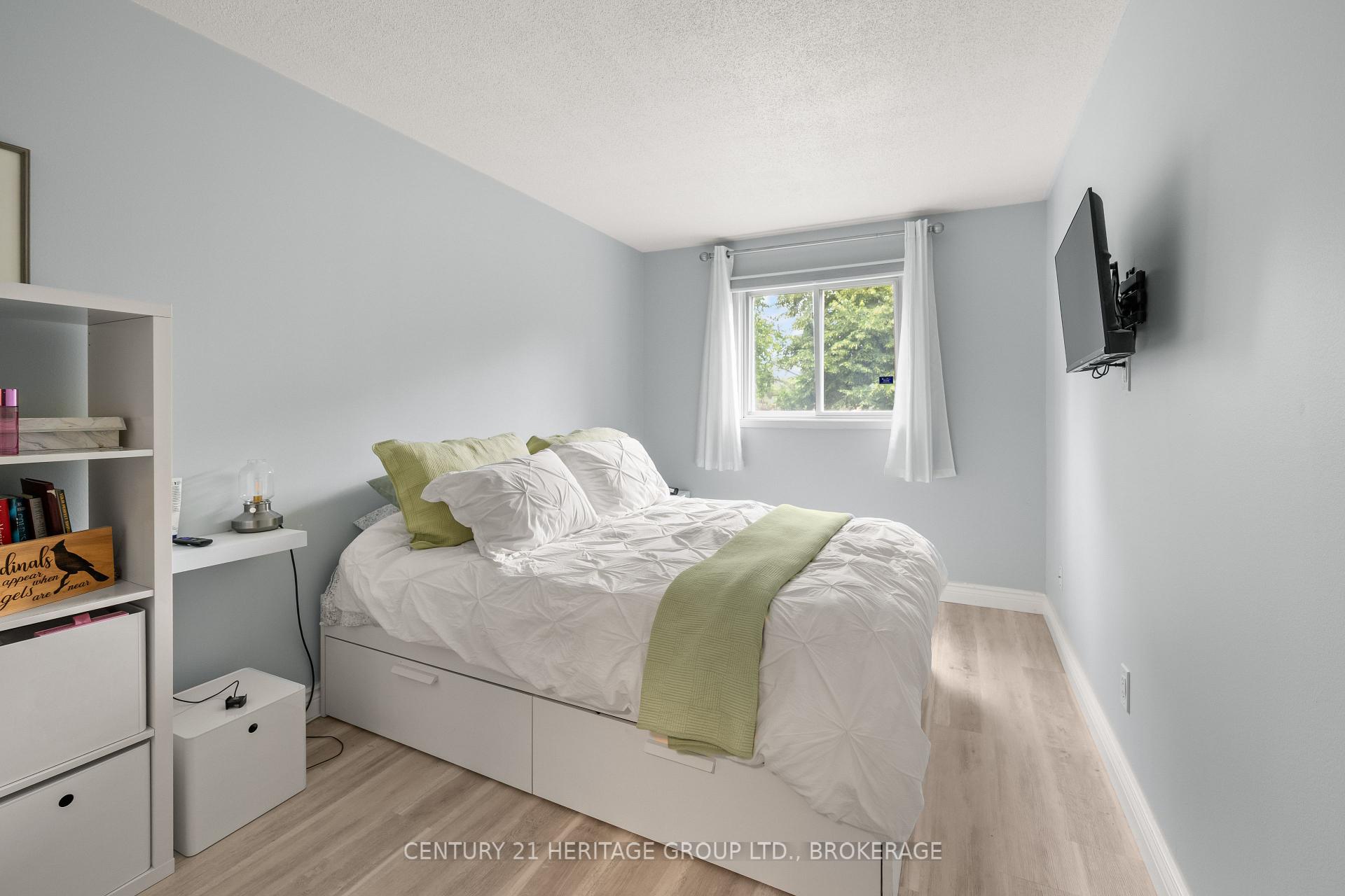 Photo 22 of Unit 114, 573 Armstrong Road E, Kingston, West of Sir John A. Blvd — HOMEH