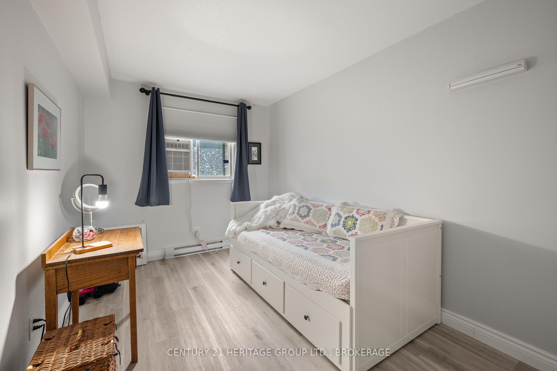 Photo 24 of Unit 114, 573 Armstrong Road E, Kingston, West of Sir John A. Blvd — HOMEH