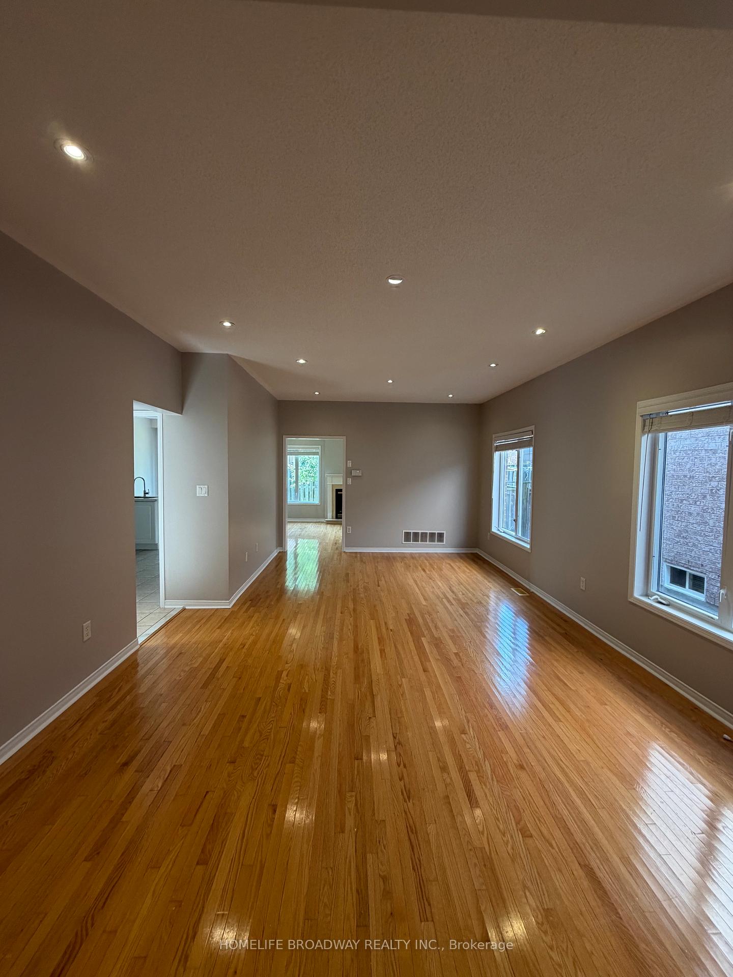 Photo 2 of 36 Elmrill Road, Markham, Berczy — HOMEH