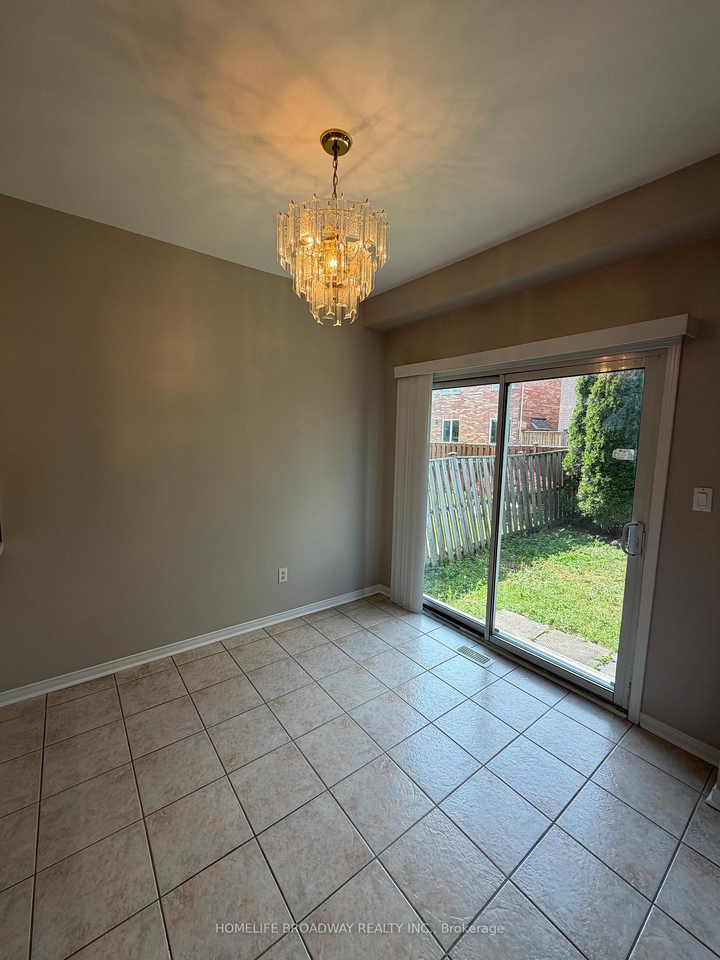 Photo 4 of 36 Elmrill Road, Markham, Berczy — HOMEH