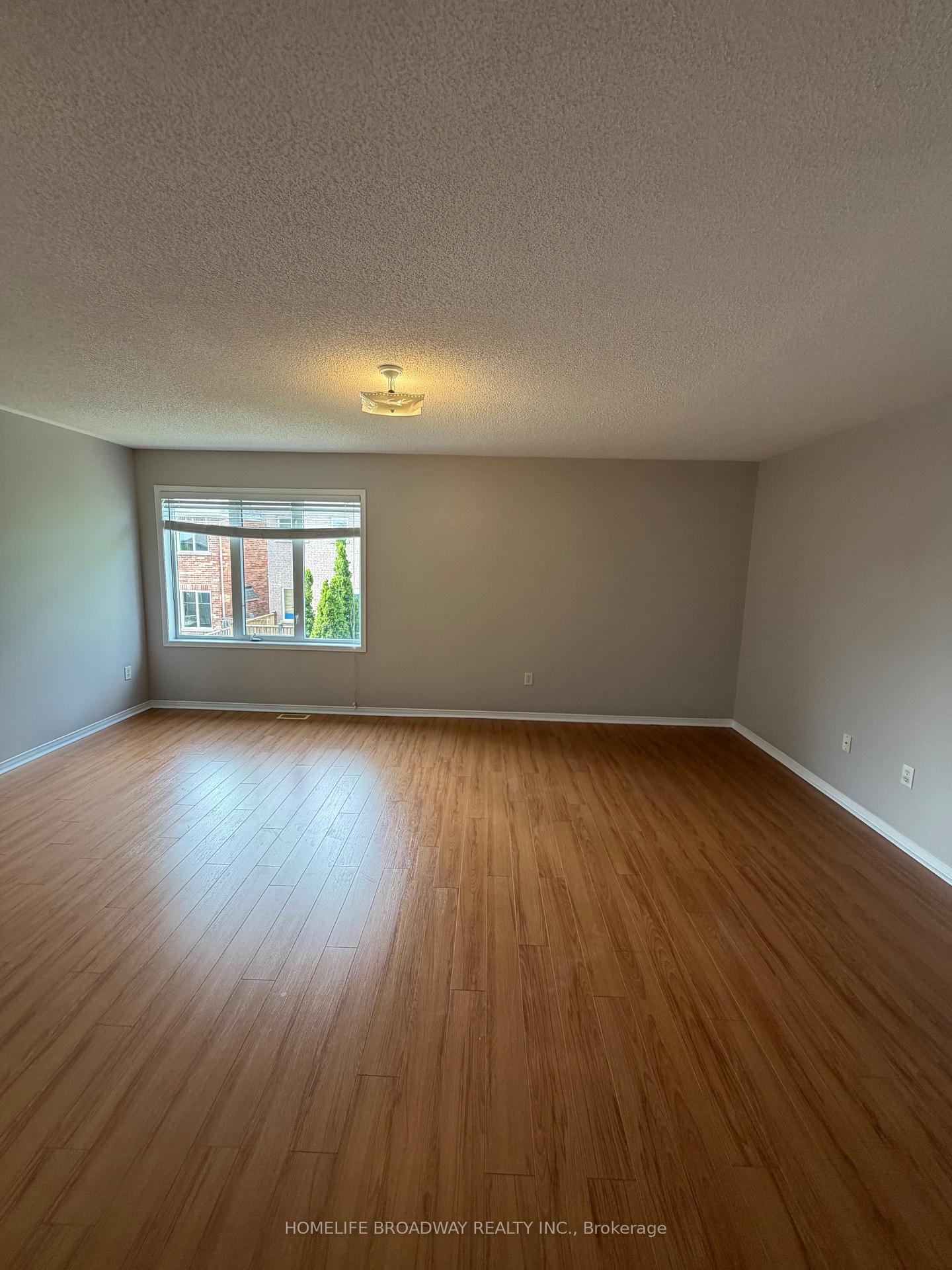 Photo 8 of 36 Elmrill Road, Markham, Berczy — HOMEH