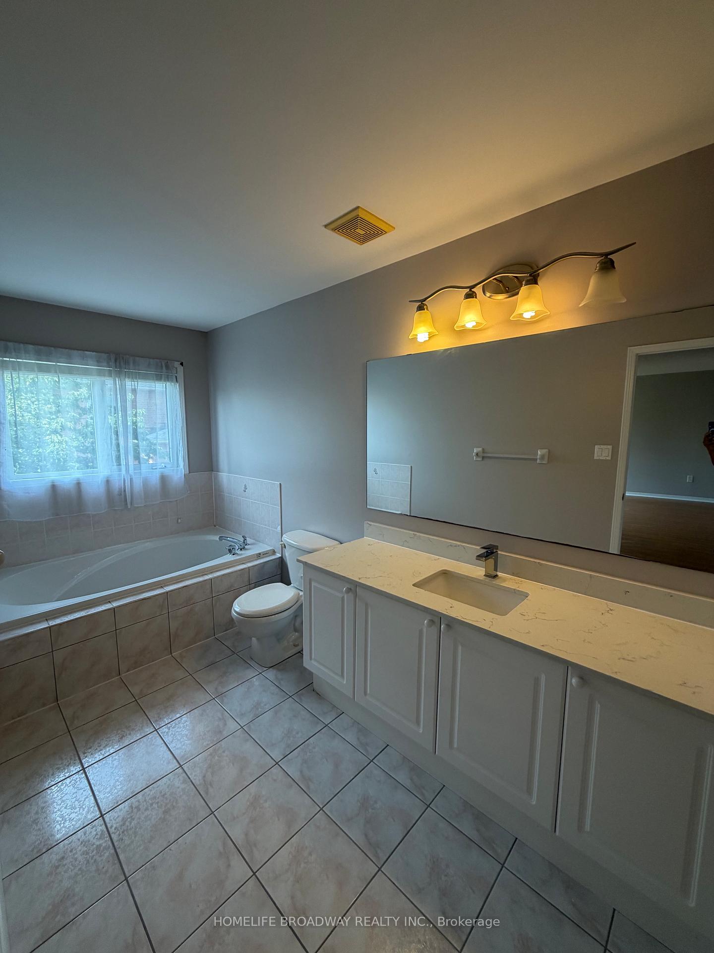 Photo 9 of 36 Elmrill Road, Markham, Berczy — HOMEH