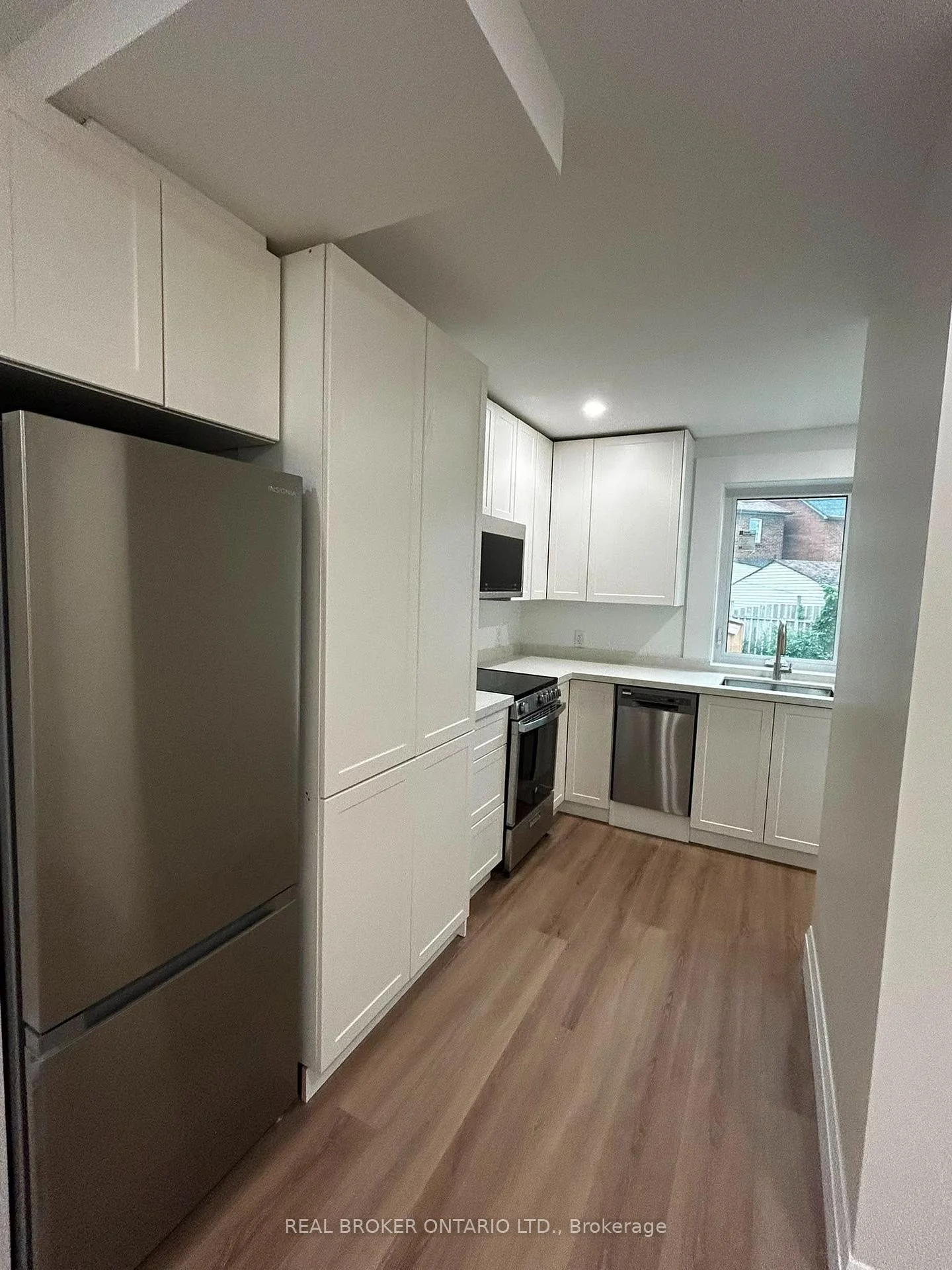 Photo 29 of Unit 2, 659 Vaughan Road, Toronto, Oakwood Village — HOMEH