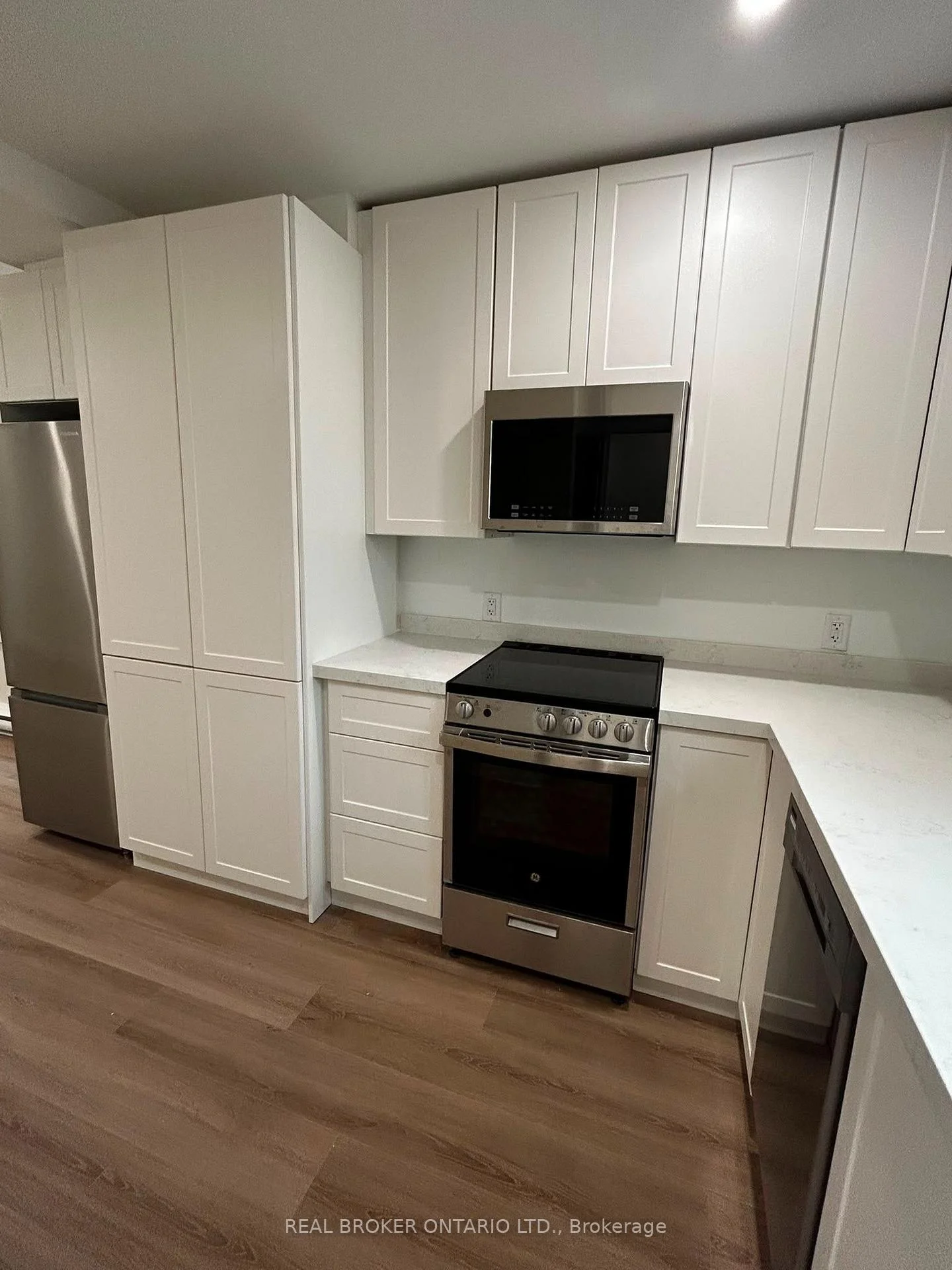 Photo 32 of Unit 2, 659 Vaughan Road, Toronto, Oakwood Village — HOMEH
