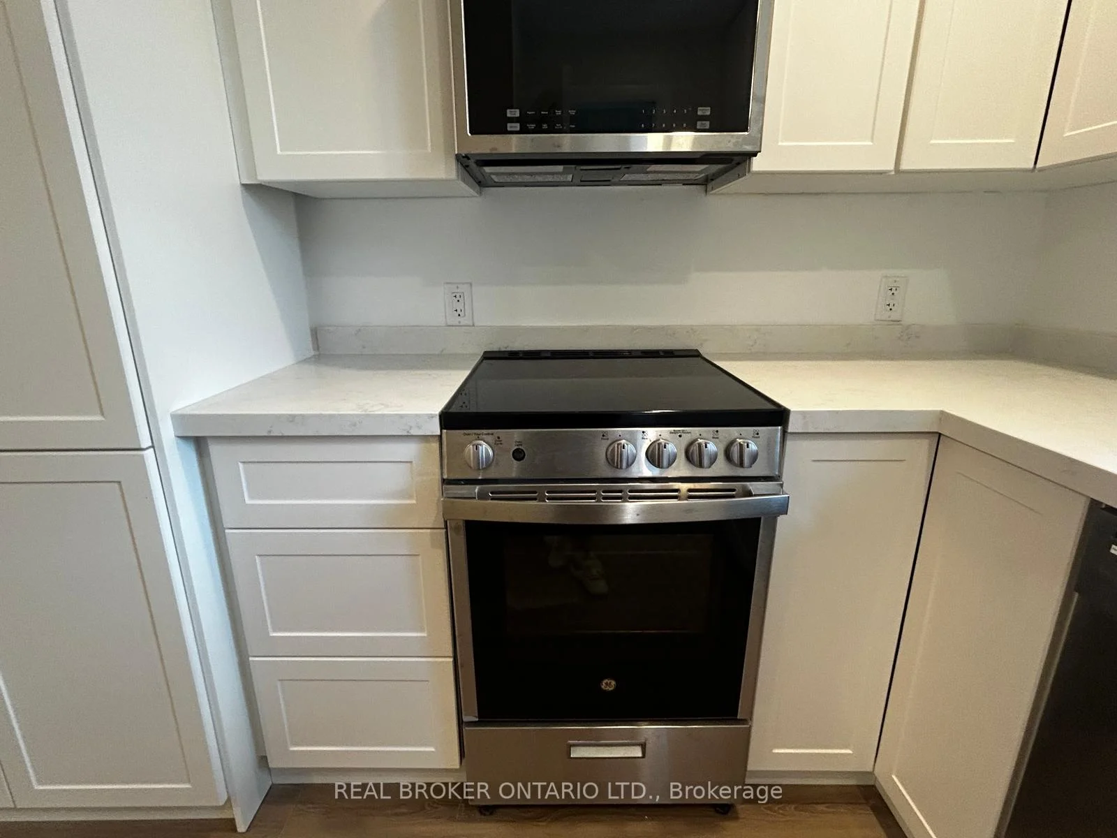 Photo 43 of Unit 2, 659 Vaughan Road, Toronto, Oakwood Village — HOMEH