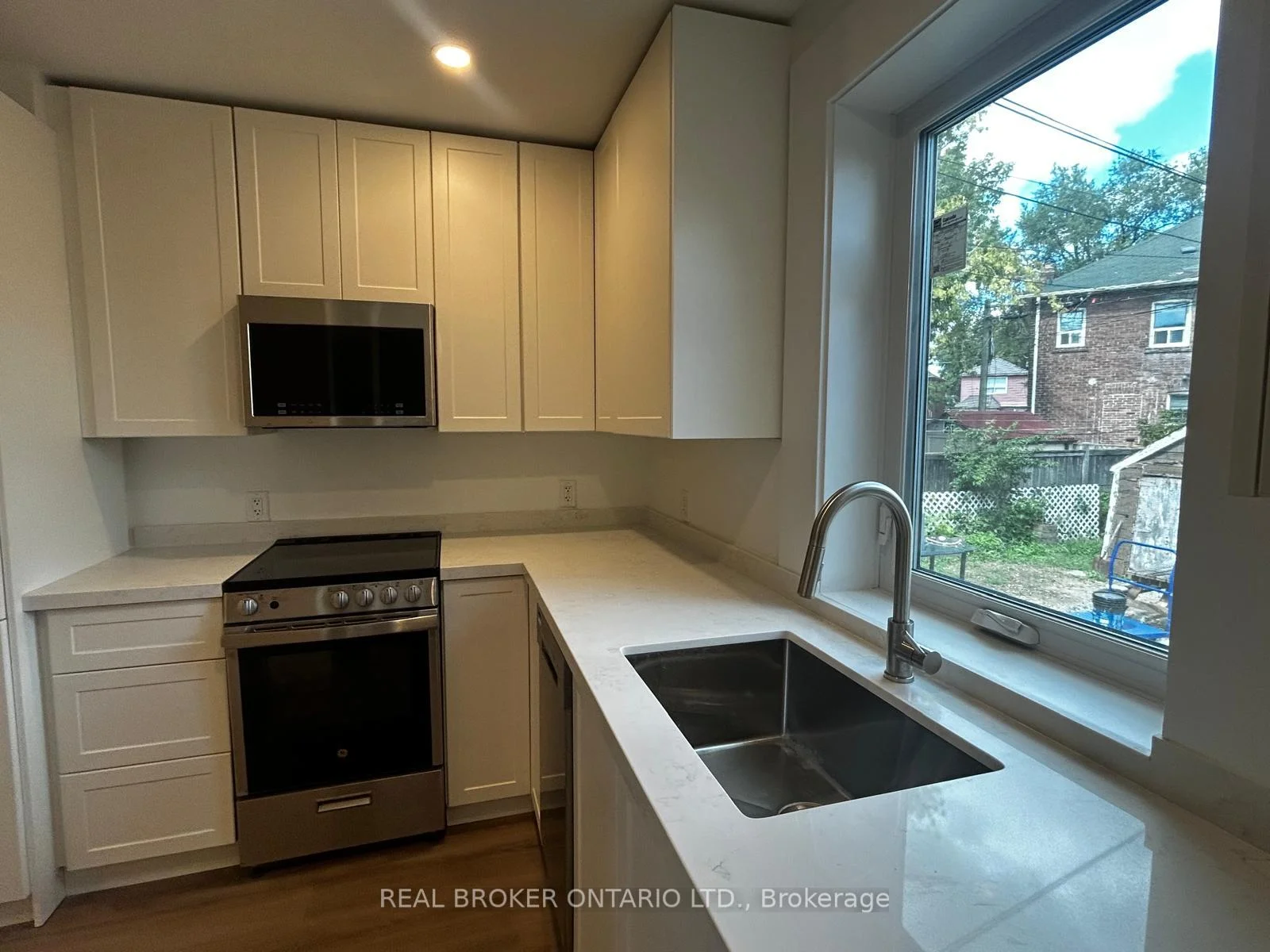 Photo 48 of Unit 2, 659 Vaughan Road, Toronto, Oakwood Village — HOMEH