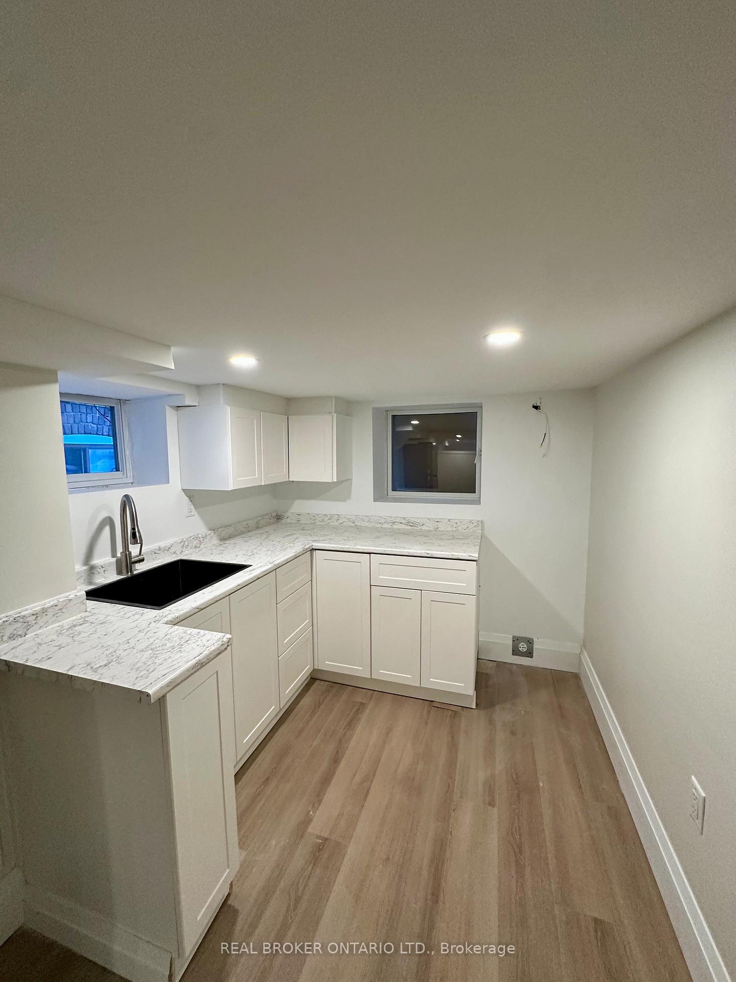 Photo 18 of Unit 3, 659 Vaughan Road, Toronto, Oakwood Village — HOMEH