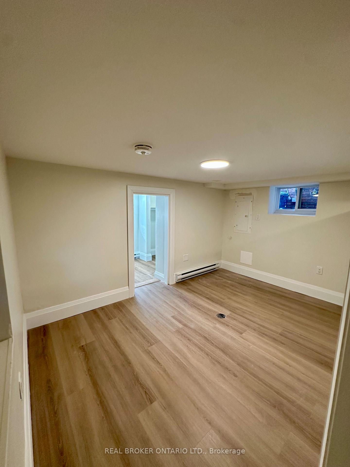 Photo 19 of Unit 3, 659 Vaughan Road, Toronto, Oakwood Village — HOMEH