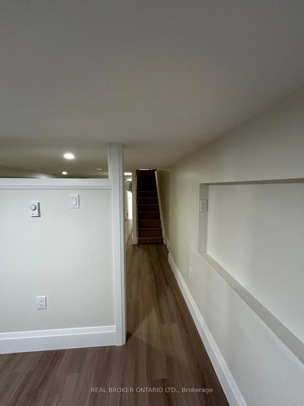Photo 33 of Unit 3, 659 Vaughan Road, Toronto, Oakwood Village — HOMEH