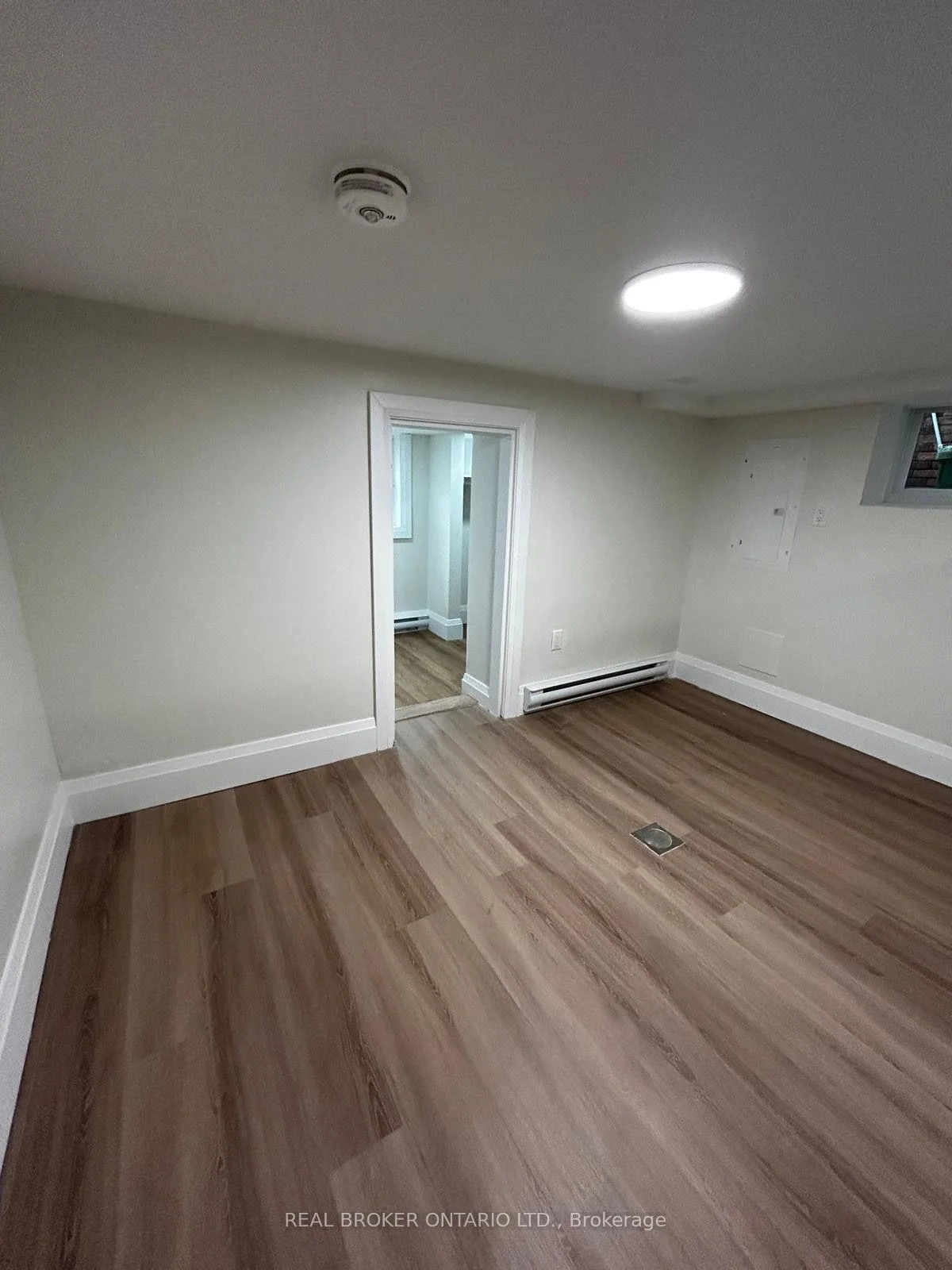 Photo 37 of Unit 3, 659 Vaughan Road, Toronto, Oakwood Village — HOMEH