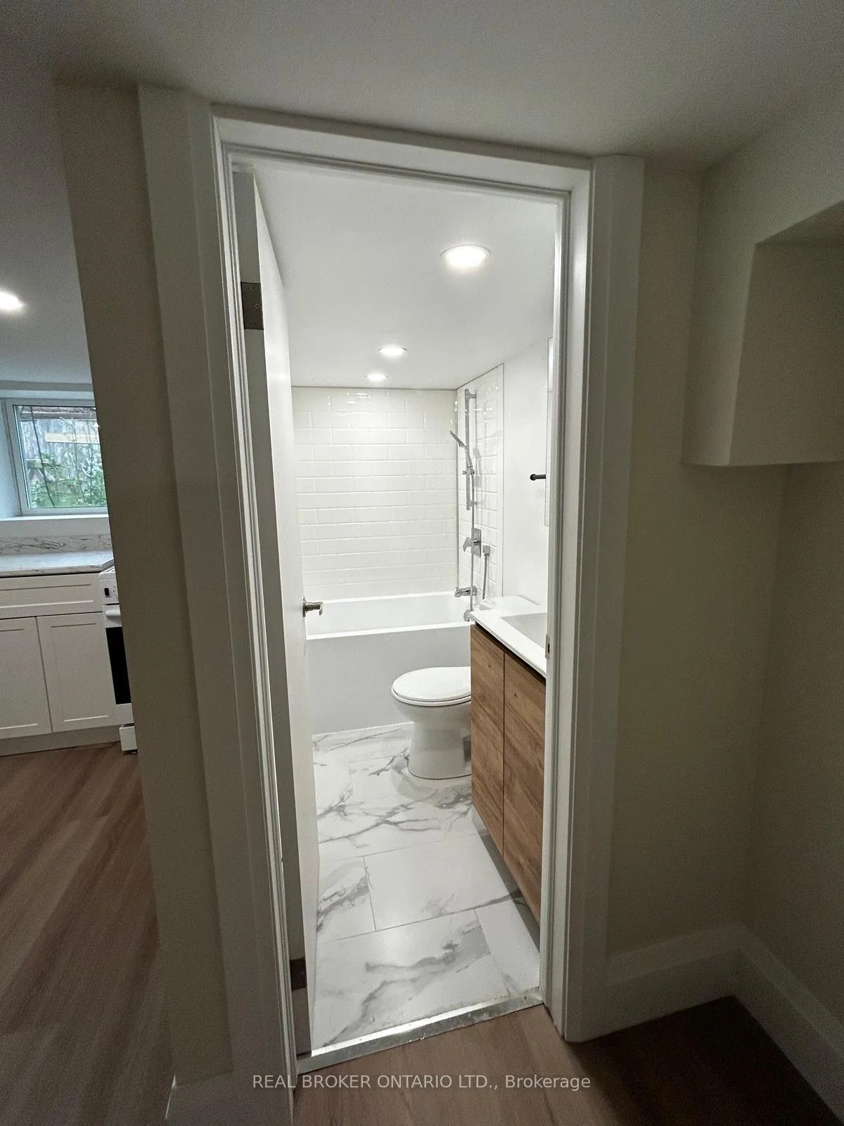 Photo 41 of Unit 3, 659 Vaughan Road, Toronto, Oakwood Village — HOMEH