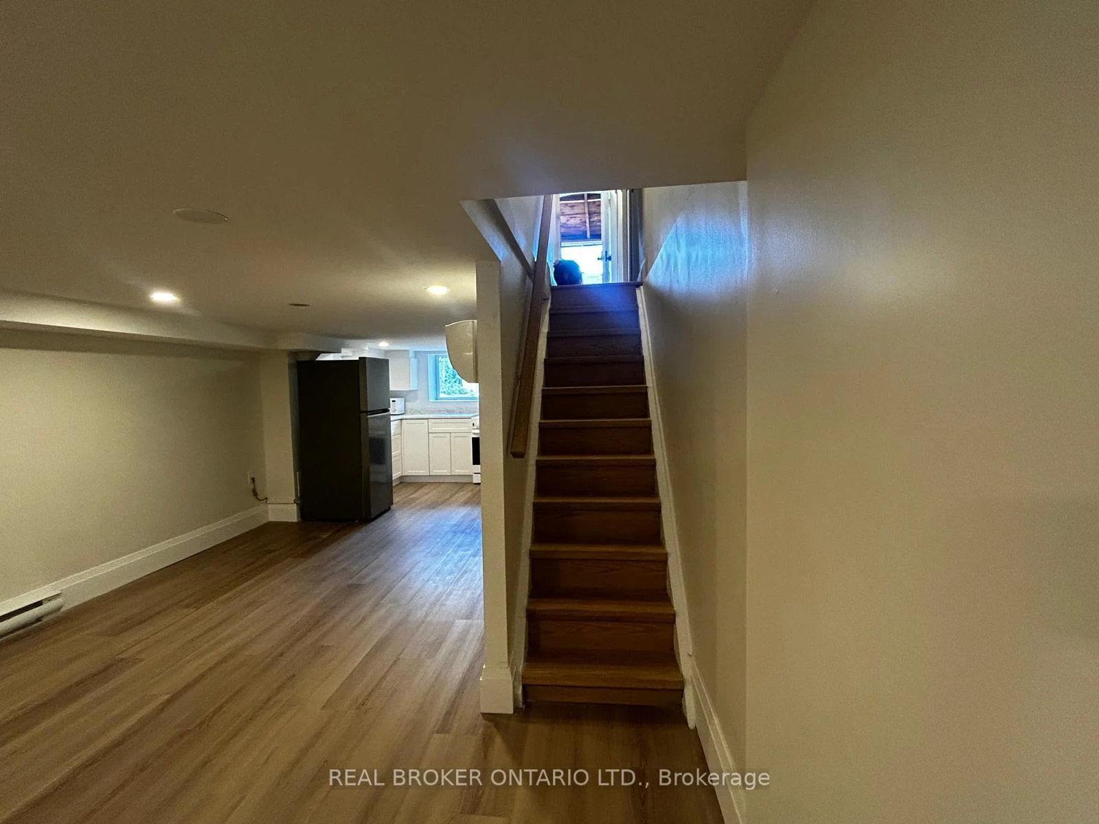 Photo 1 of Unit 3, 659 Vaughan Road, Toronto, Oakwood Village — HOMEH