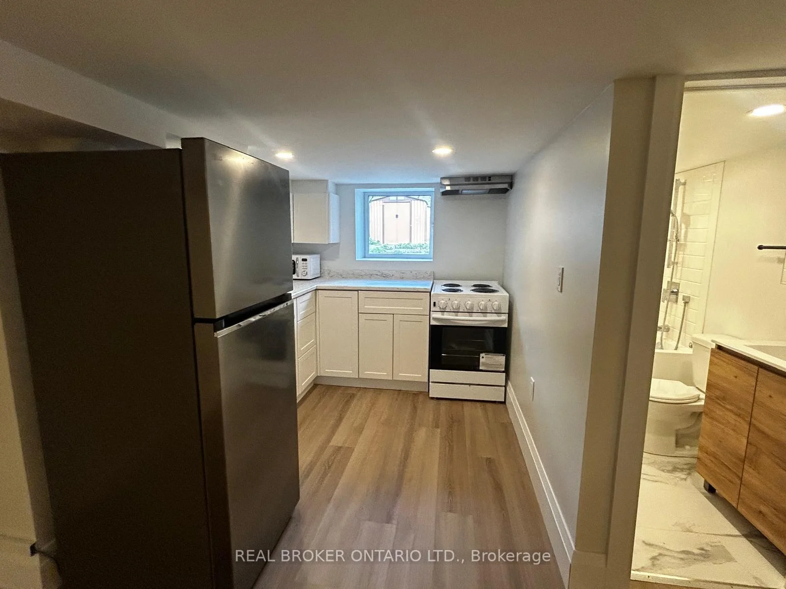 Photo 17 of Unit 3, 659 Vaughan Road, Toronto, Oakwood Village — HOMEH