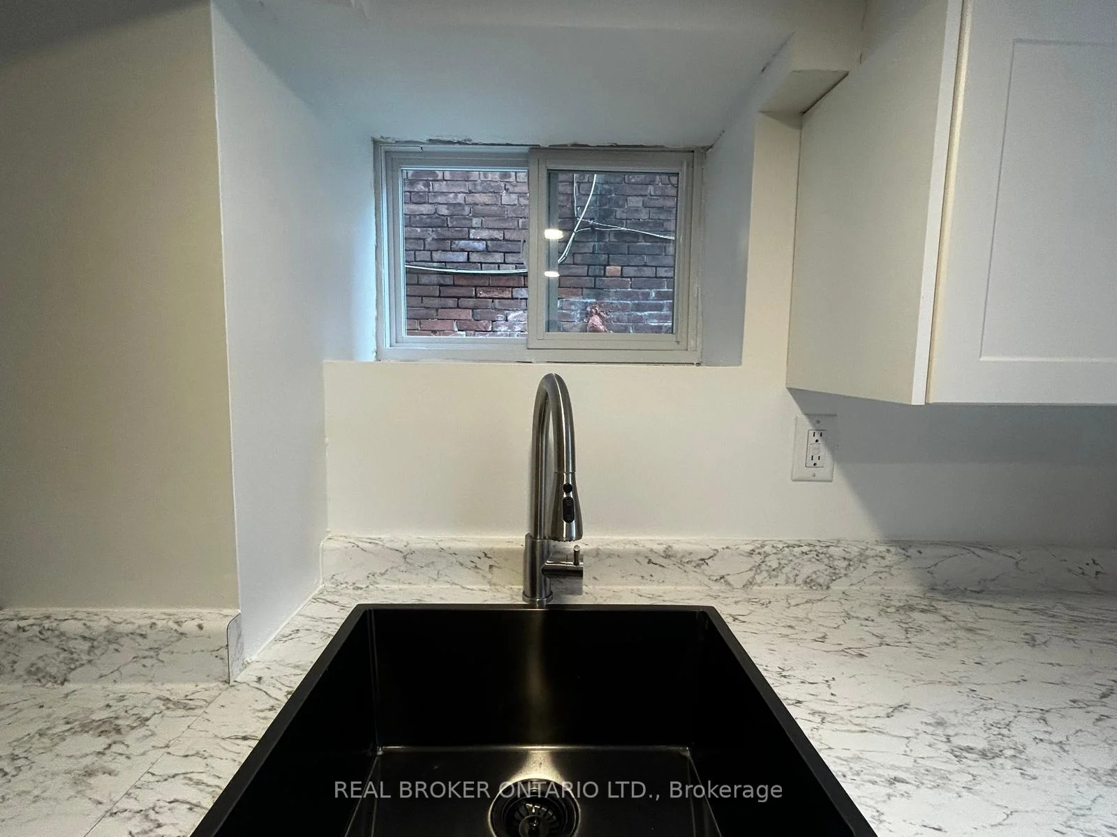 Photo 28 of Unit 3, 659 Vaughan Road, Toronto, Oakwood Village — HOMEH