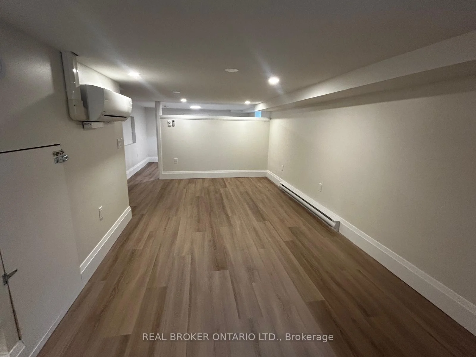 Photo 31 of Unit 3, 659 Vaughan Road, Toronto, Oakwood Village — HOMEH