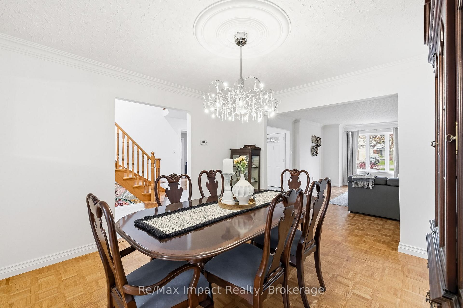 Photo 4 of 293 Blue Heron Drive, Oshawa, Eastdale — HOMEH