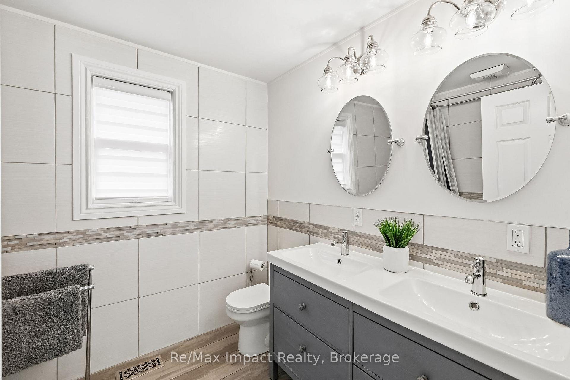 Photo 20 of 293 Blue Heron Drive, Oshawa, Eastdale — HOMEH