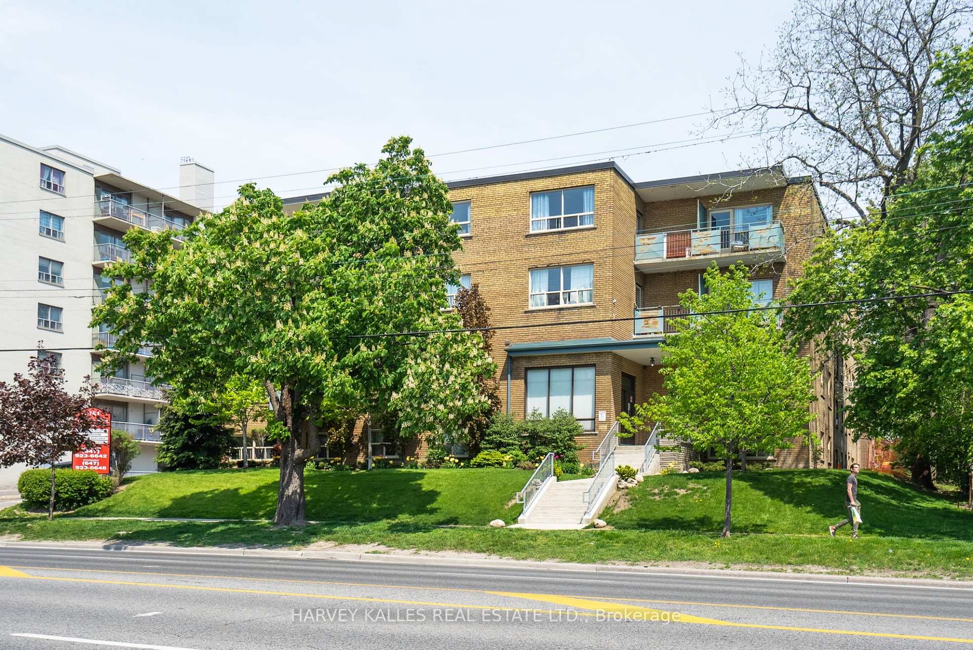 Front of Unit 205, 1751 Victoria Park Avenue