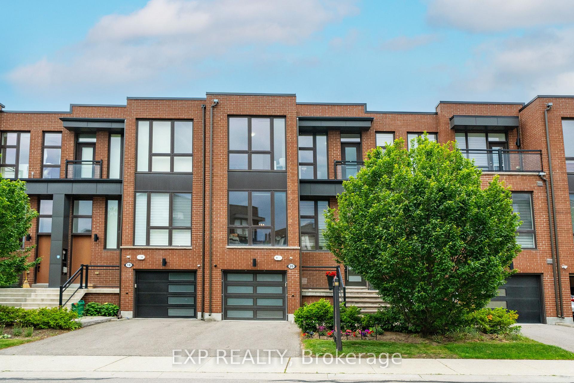 Photo 5 of 20 Crestridge Drive, Vaughan, Patterson — HOMEH