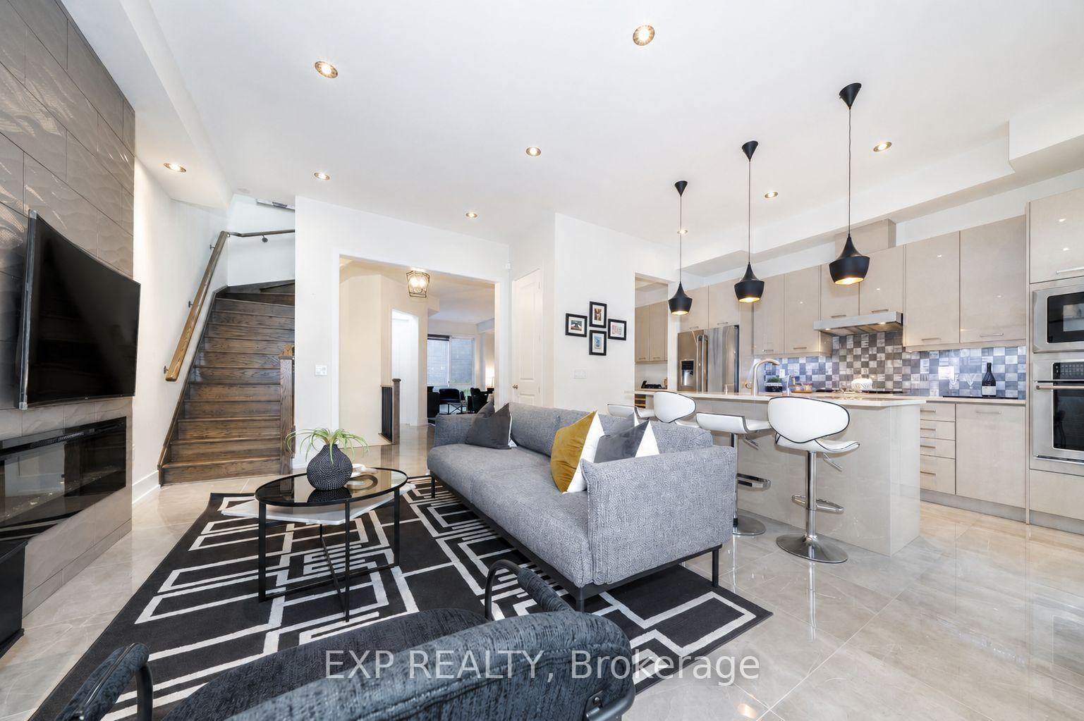 Photo 16 of 20 Crestridge Drive, Vaughan, Patterson — HOMEH