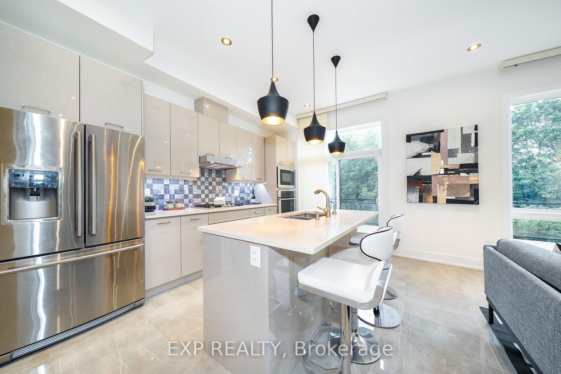 Photo 17 of 20 Crestridge Drive, Vaughan, Patterson — HOMEH