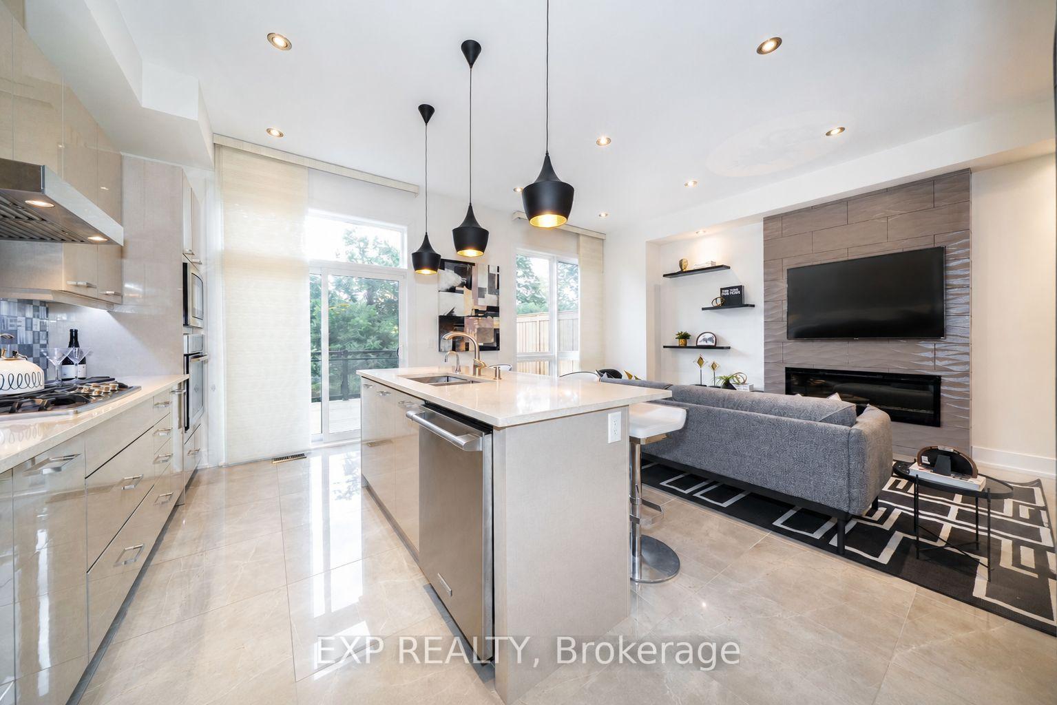 Photo 20 of 20 Crestridge Drive, Vaughan, Patterson — HOMEH