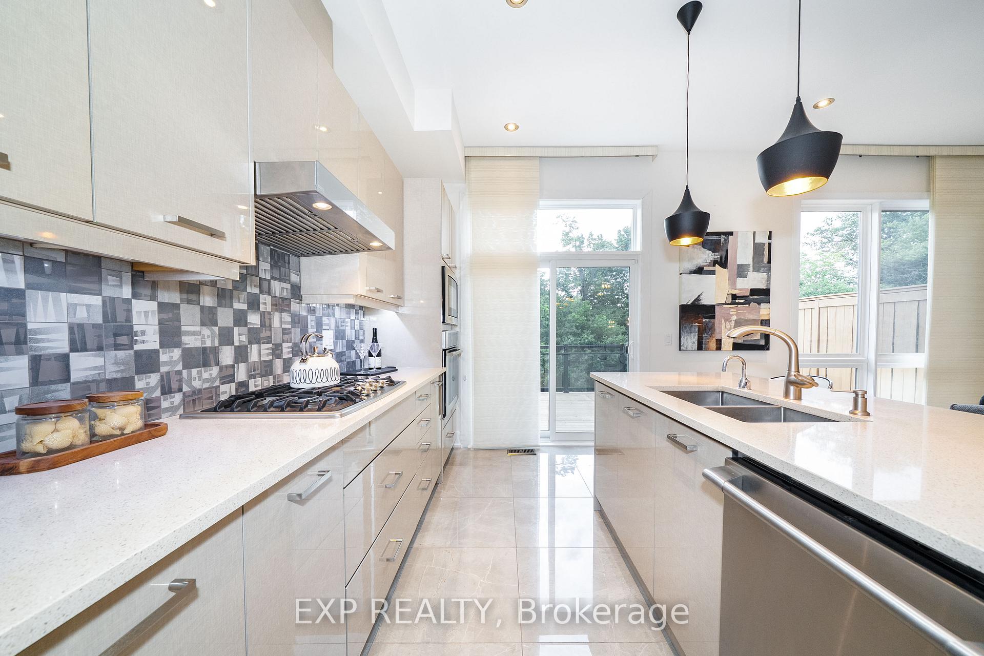 Photo 21 of 20 Crestridge Drive, Vaughan, Patterson — HOMEH
