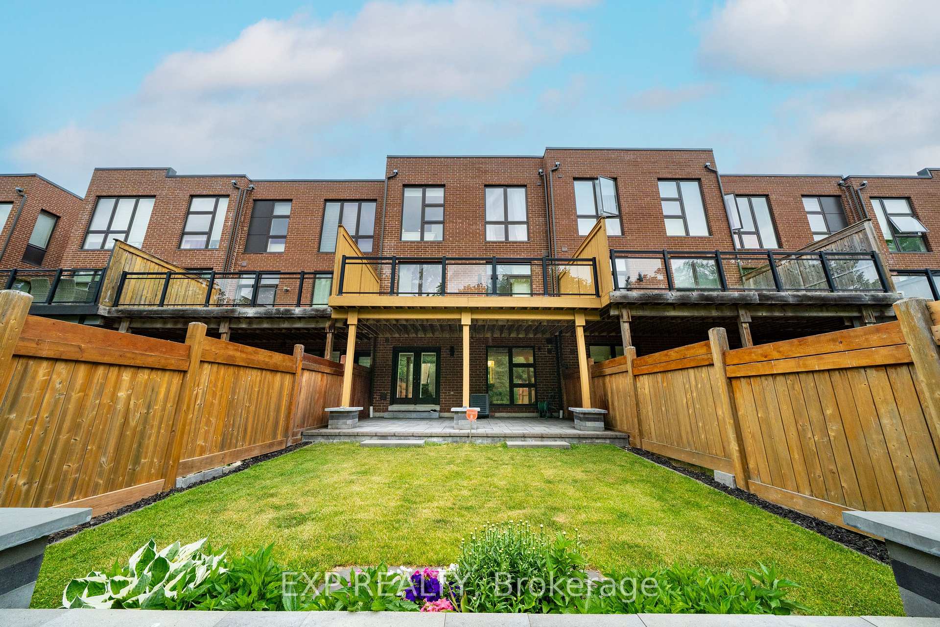 Photo 46 of 20 Crestridge Drive, Vaughan, Patterson — HOMEH