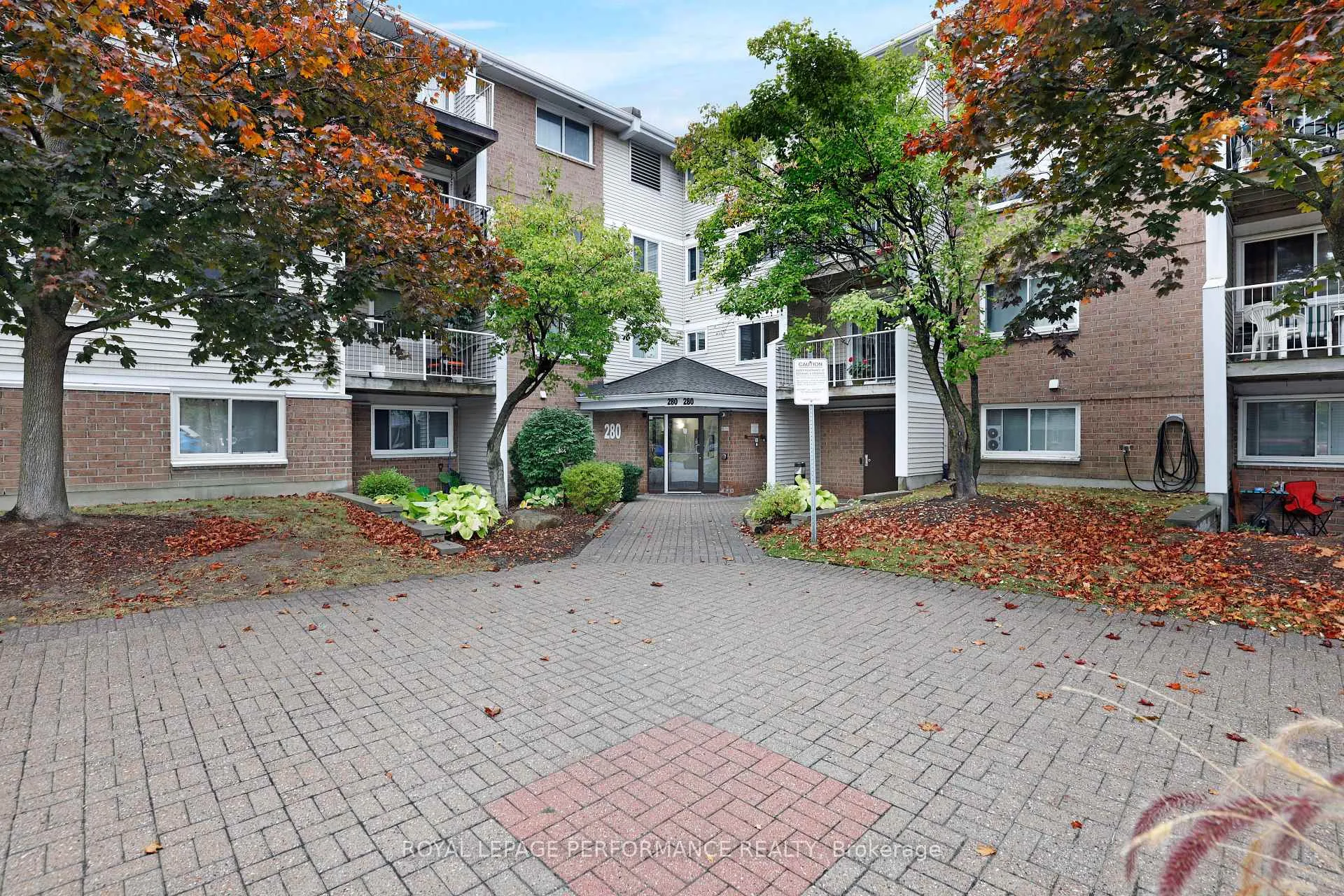 Photo 1 of Unit 412, 280 Brittany Drive, Ottawa, Viscount Alexander Park — HOMEH