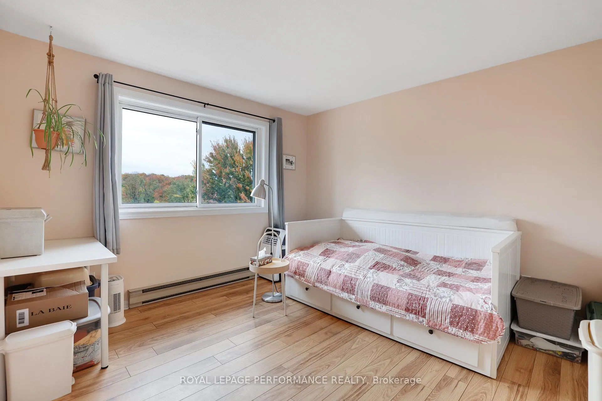 Photo 18 of Unit 412, 280 Brittany Drive, Ottawa, Viscount Alexander Park — HOMEH