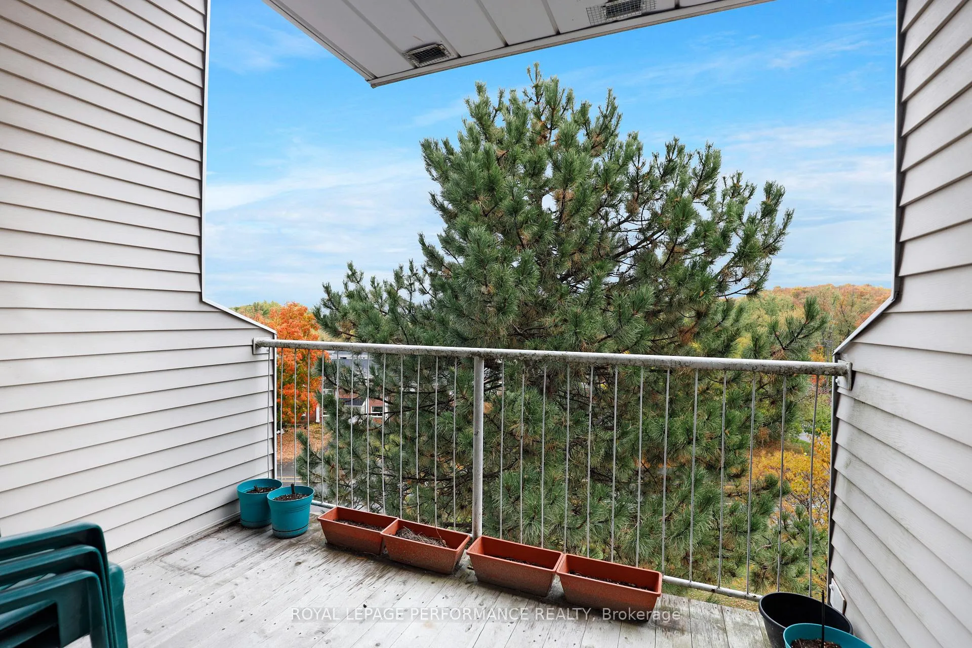 Photo 22 of Unit 412, 280 Brittany Drive, Ottawa, Viscount Alexander Park — HOMEH