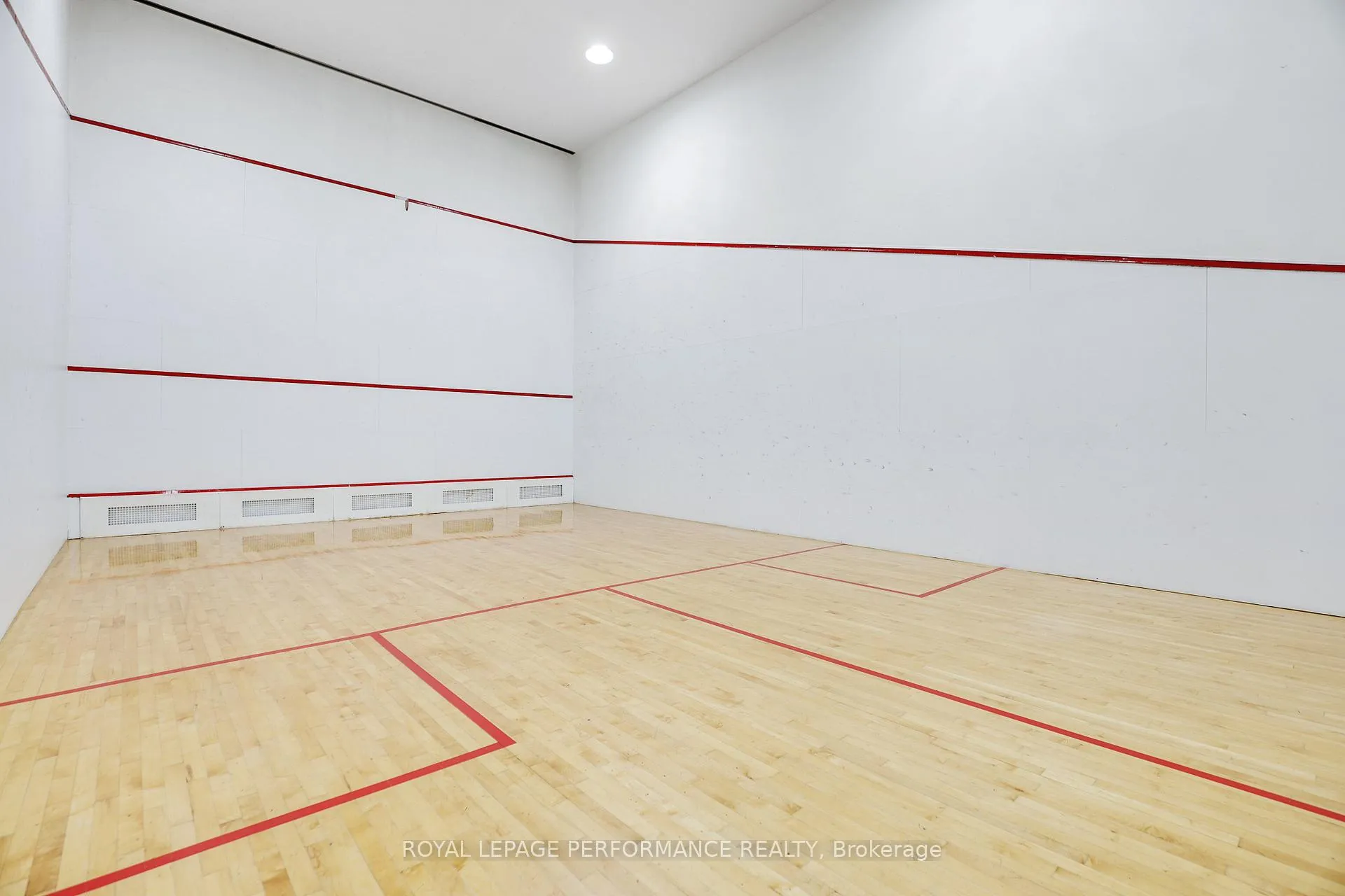 Photo 25 of Unit 412, 280 Brittany Drive, Ottawa, Viscount Alexander Park — HOMEH