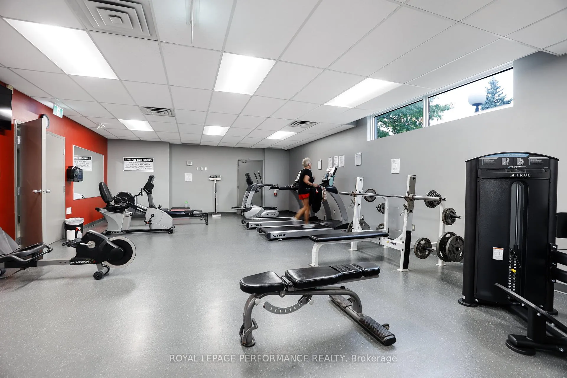 Photo 27 of Unit 412, 280 Brittany Drive, Ottawa, Viscount Alexander Park — HOMEH
