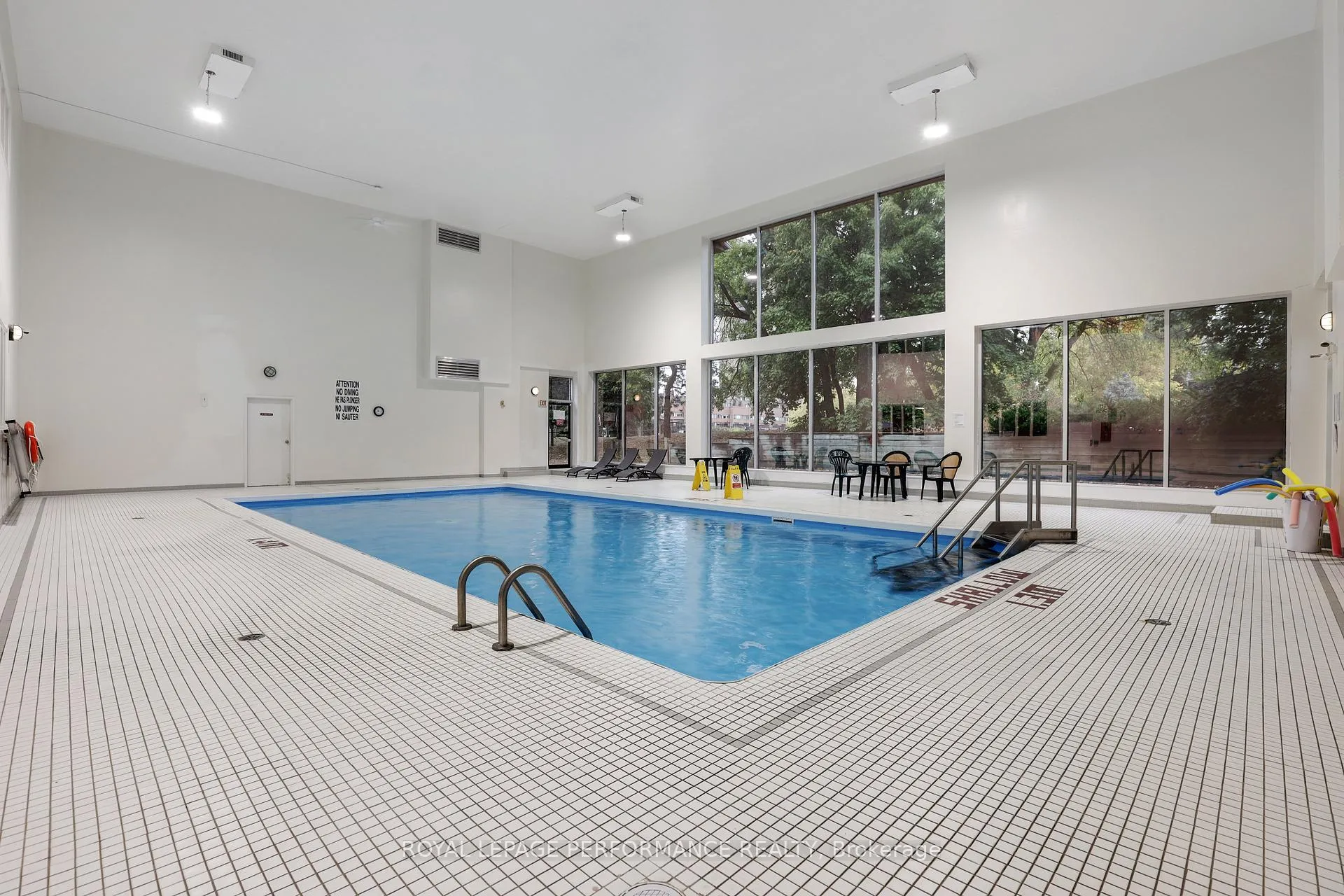 Photo 30 of Unit 412, 280 Brittany Drive, Ottawa, Viscount Alexander Park — HOMEH