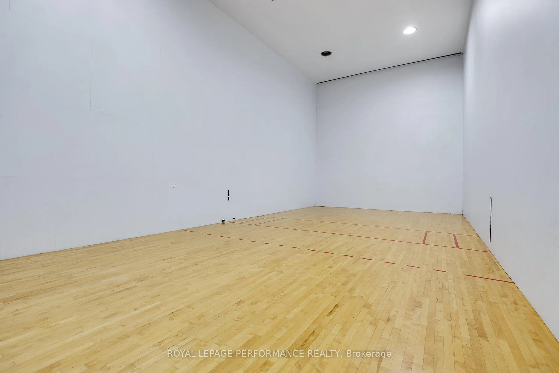 Photo 32 of Unit 412, 280 Brittany Drive, Ottawa, Viscount Alexander Park — HOMEH