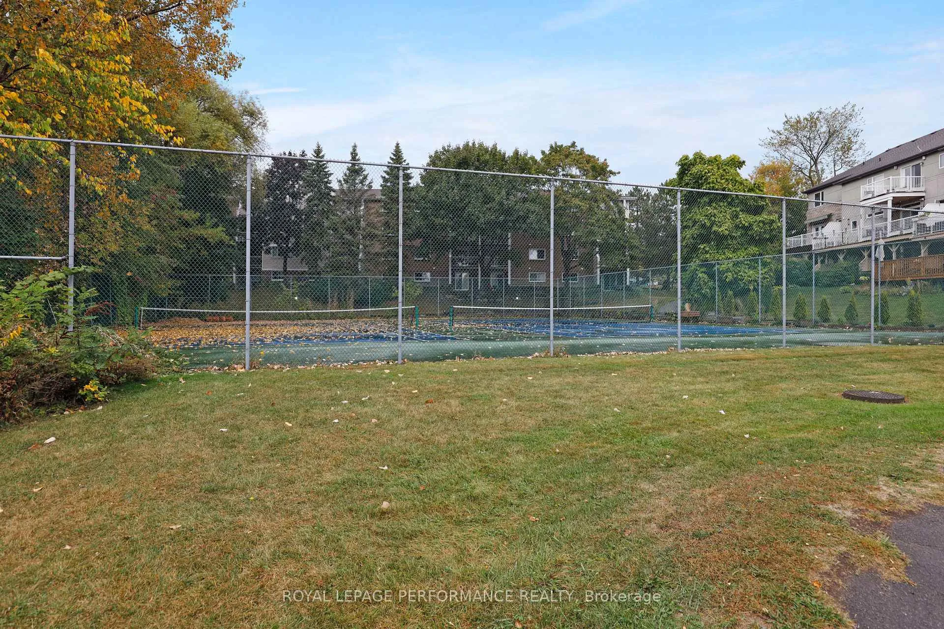 Photo 33 of Unit 412, 280 Brittany Drive, Ottawa, Viscount Alexander Park — HOMEH