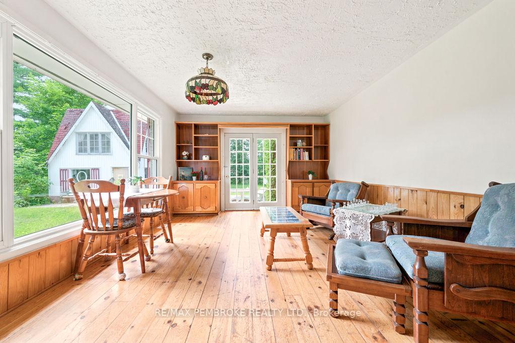 Photo 19 of 775 Pinegrove Crescent, Petawawa, Petawawa — HOMEH