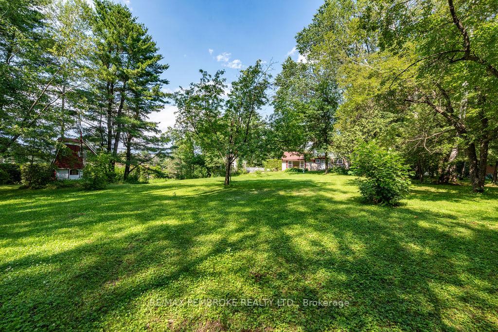 Photo 22 of 775 Pinegrove Crescent, Petawawa, Petawawa — HOMEH