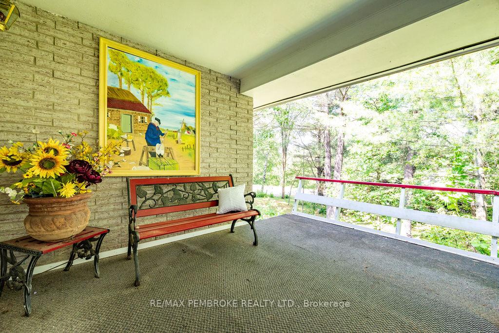 Photo 24 of 775 Pinegrove Crescent, Petawawa, Petawawa — HOMEH