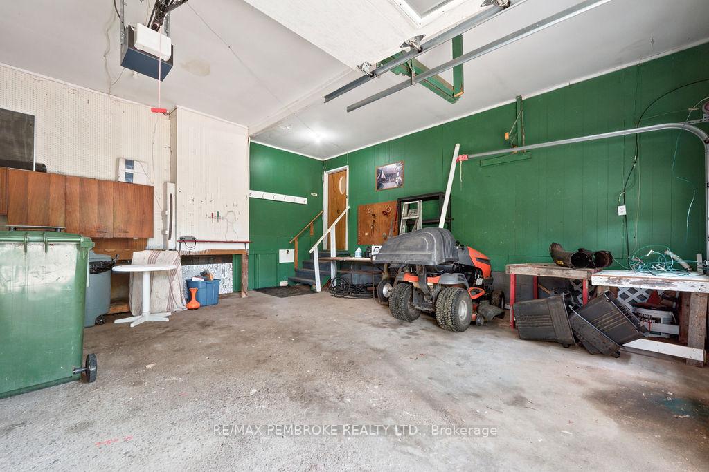 Photo 31 of 775 Pinegrove Crescent, Petawawa, Petawawa — HOMEH