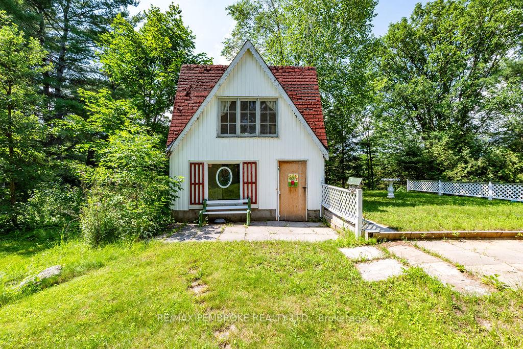Photo 32 of 775 Pinegrove Crescent, Petawawa, Petawawa — HOMEH
