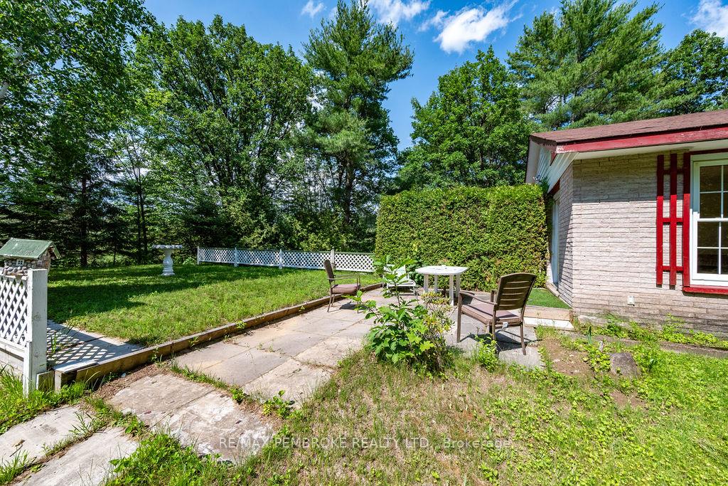 Photo 36 of 775 Pinegrove Crescent, Petawawa, Petawawa — HOMEH