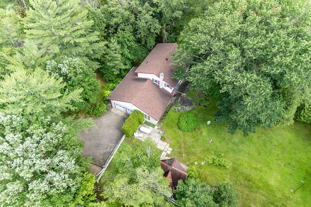 Photo 38 of 775 Pinegrove Crescent, Petawawa, Petawawa — HOMEH