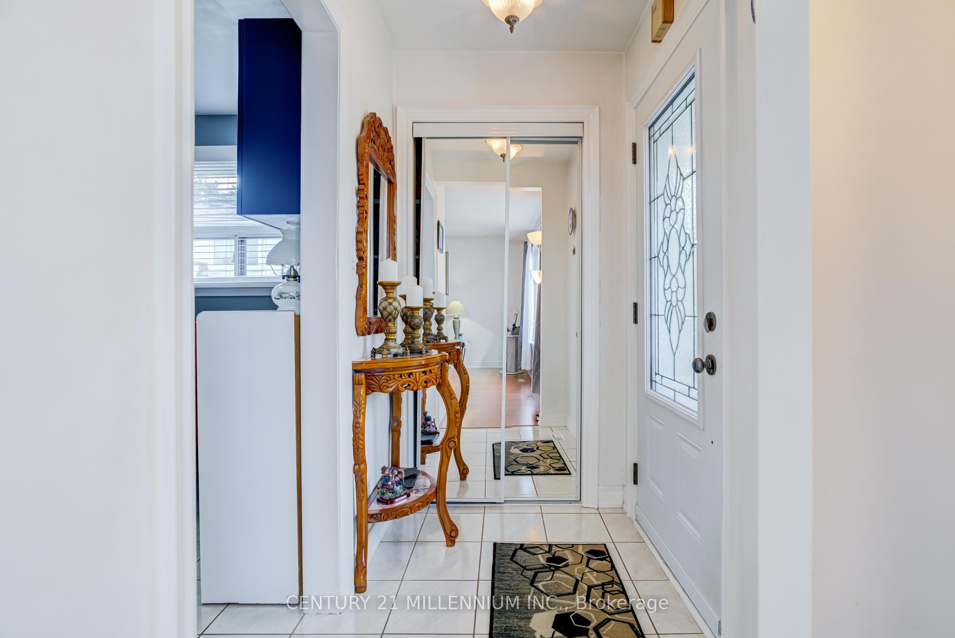 Photo 3 of 150 Folkstone Crescent, Brampton, Central Park — HOMEH