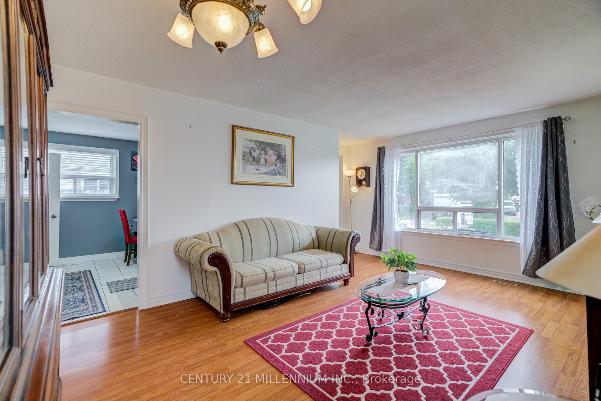Photo 5 of 150 Folkstone Crescent, Brampton, Central Park — HOMEH